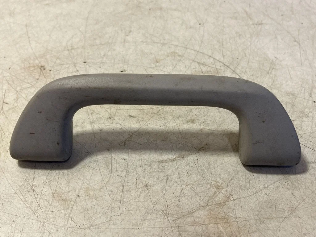 Front interior roof grab handle – Honda CR-V (2007-2012)