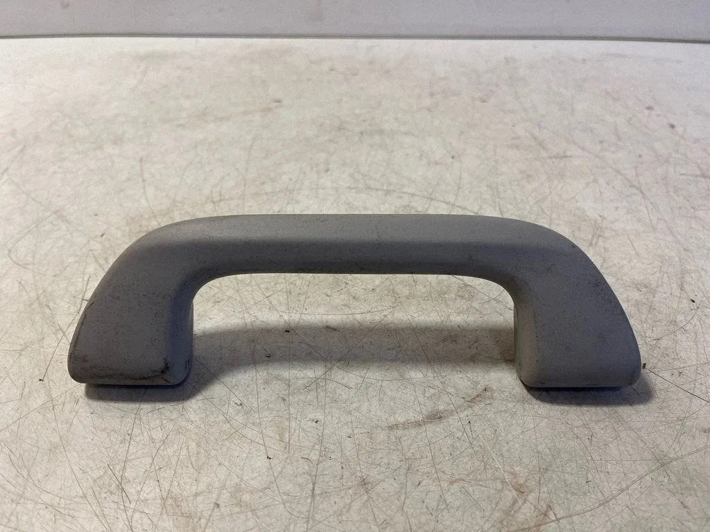 Front interior roof grab handle – Honda CR-V (2007-2012)
