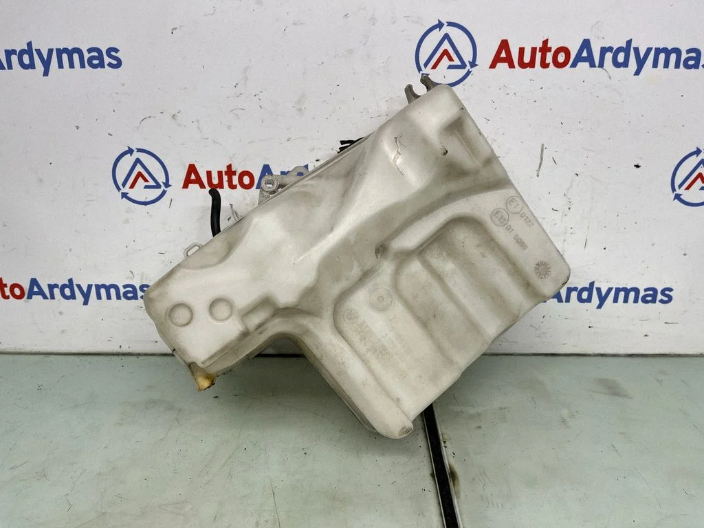Windshield washer fluid reservoir/tank – BMW 5 Series E60 E61 (2004-2010)