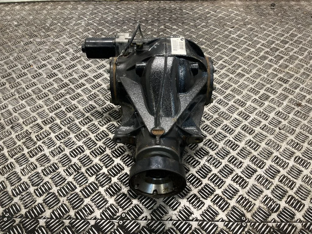 Rear differential 33108090474