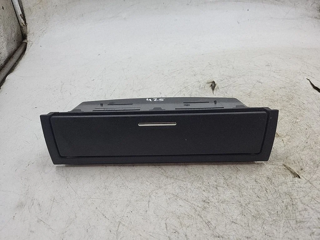 Glove box 307180200