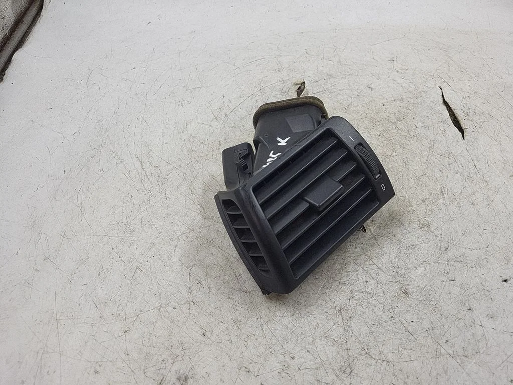 Dashboard side air vent grill/cover trim 369701