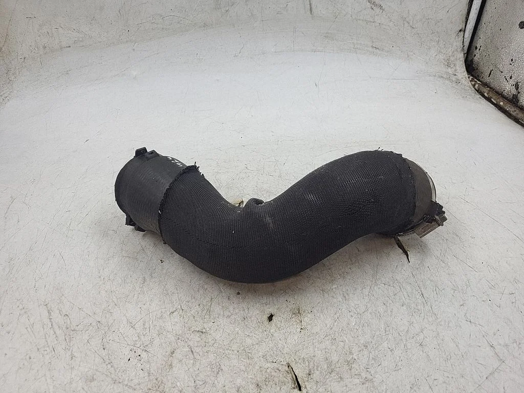Intercooler hose/pipe