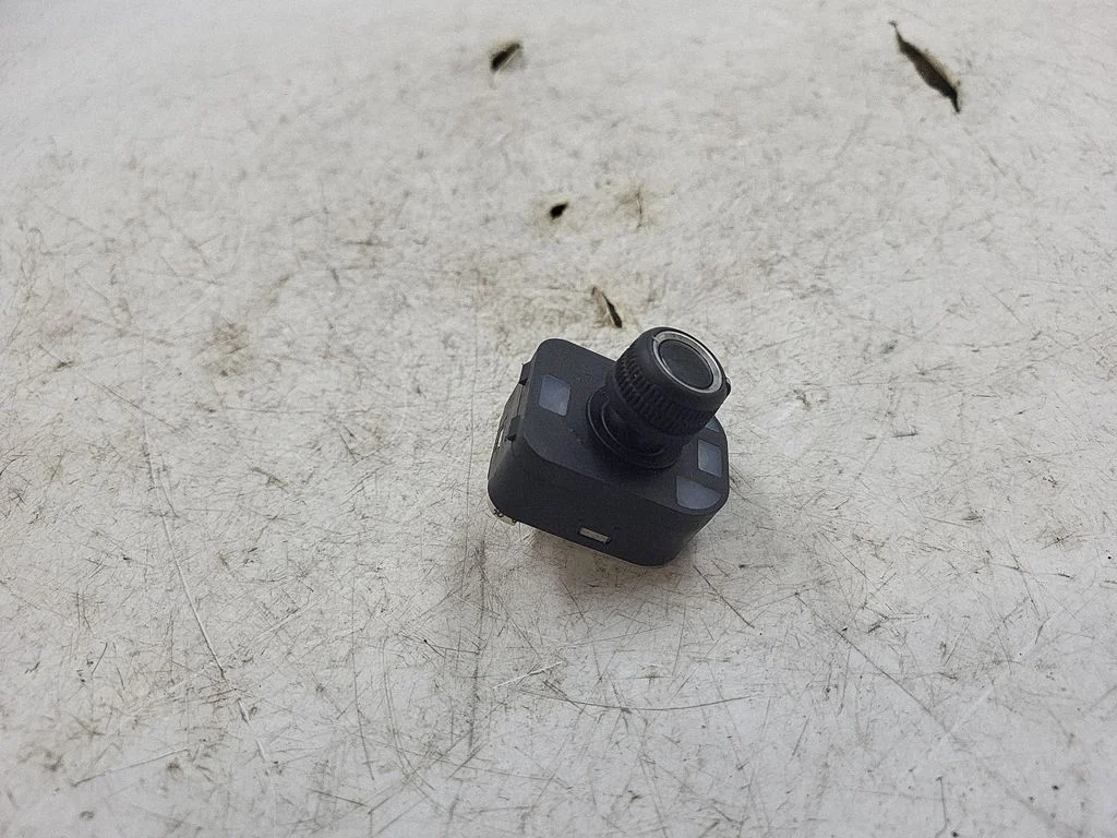 Wing mirror switch 8K0959565C
