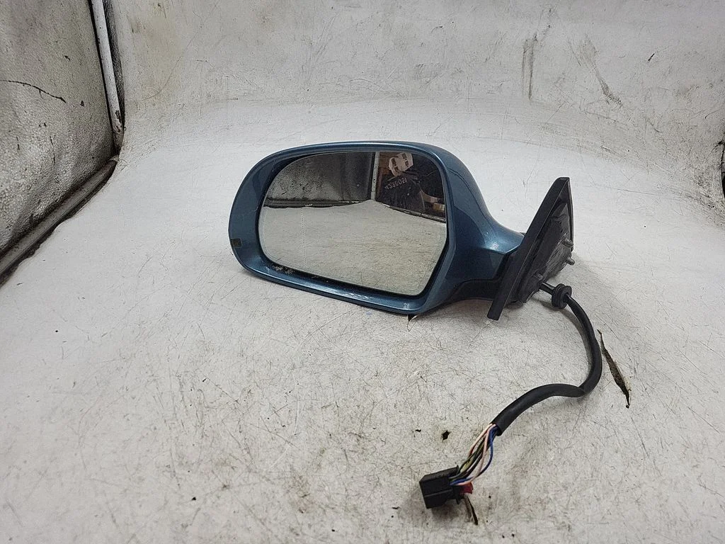 Front door electric wing mirror – front left
