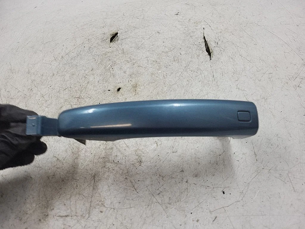 Front door exterior handle 8T0837205A