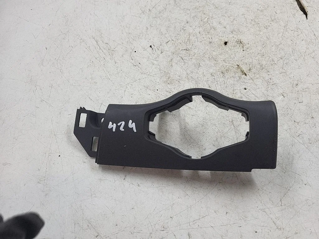 Dashboard trim 8T1858341