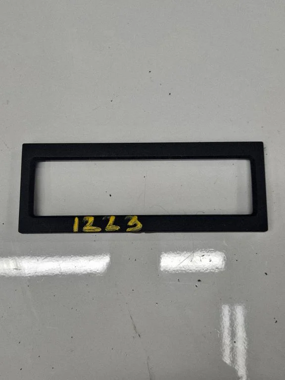 Cita salona detaļa 1J0907047