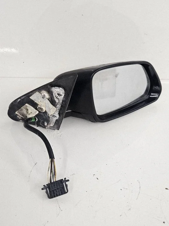 Esiukse elektriline välispeegel E9024245