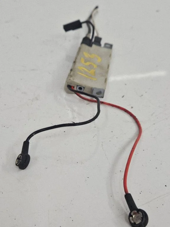Antenas pastiprinātājs 8D5035225D