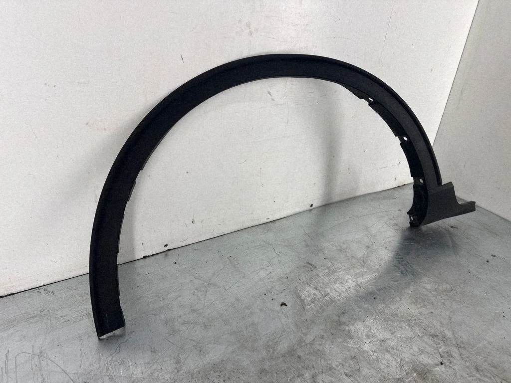 Front arch trim LJ6BS16D239ADW