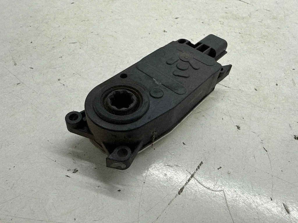 Radiator active air flap actuator LX6B8476BC