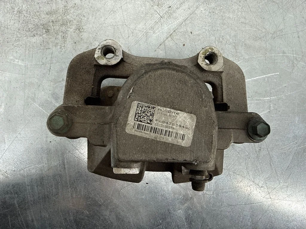 Front brake caliper – Dodge Challenger (2008-2023)