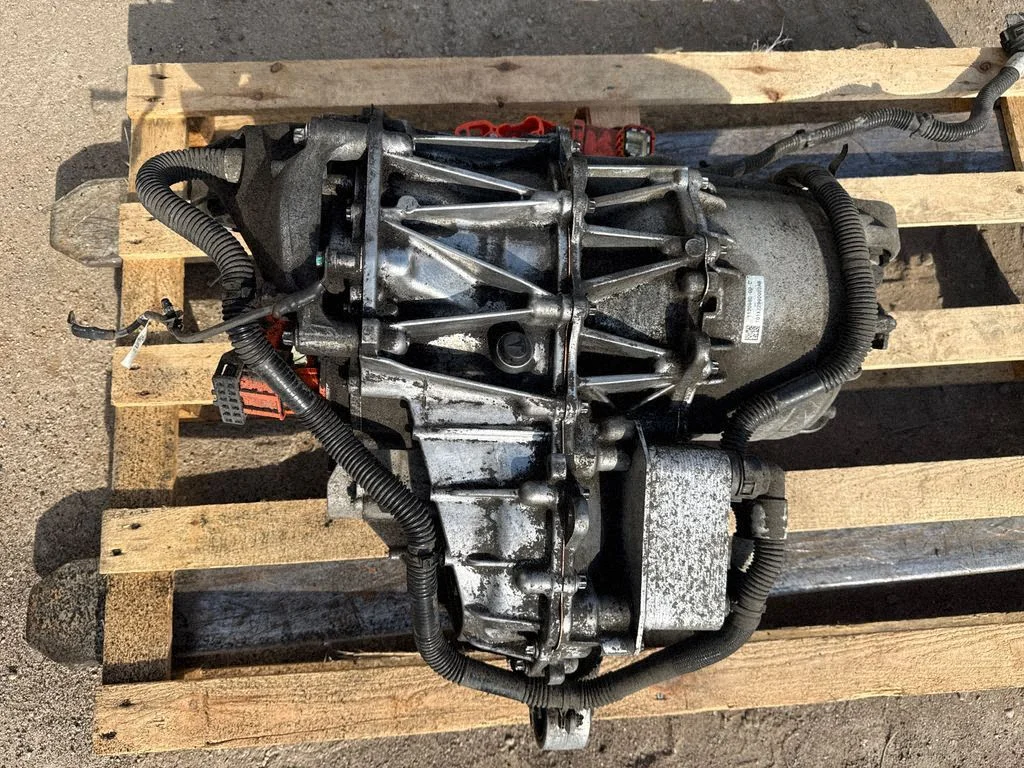 Silnik samochodu elektrycznego – Tesla Model 3 (2017-)