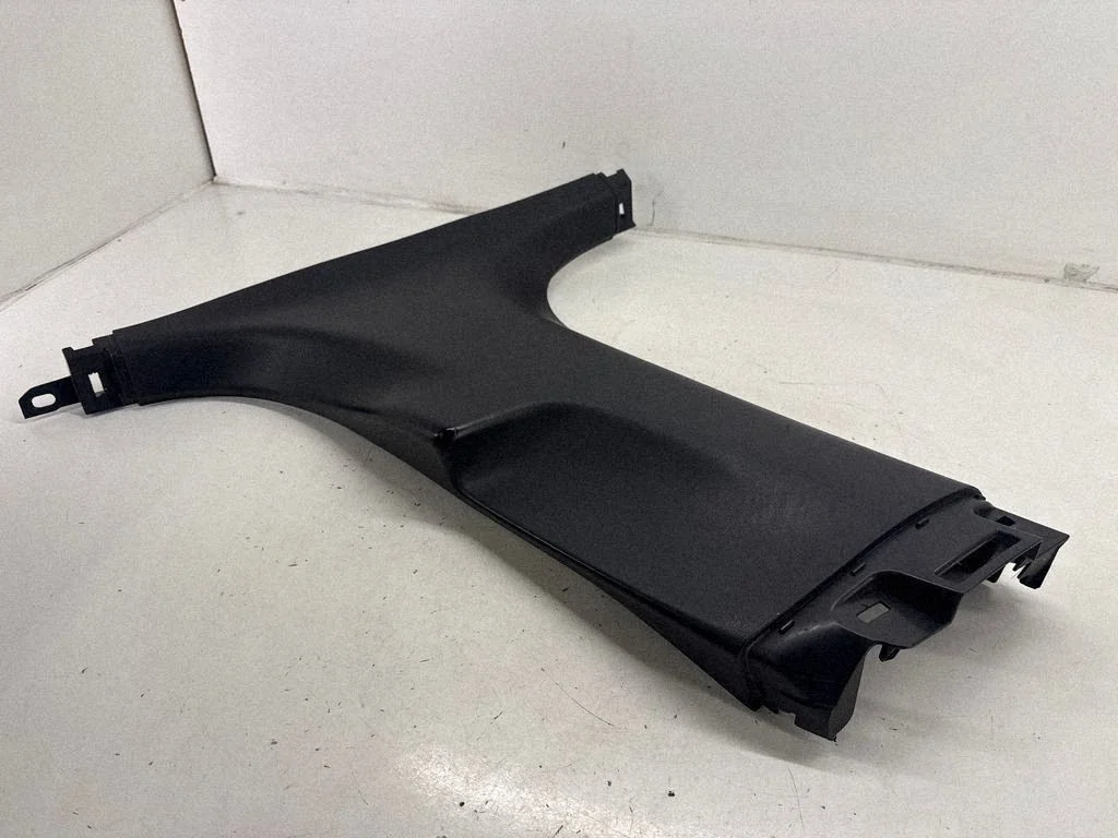 (B) pillar trim (bottom) 1086296