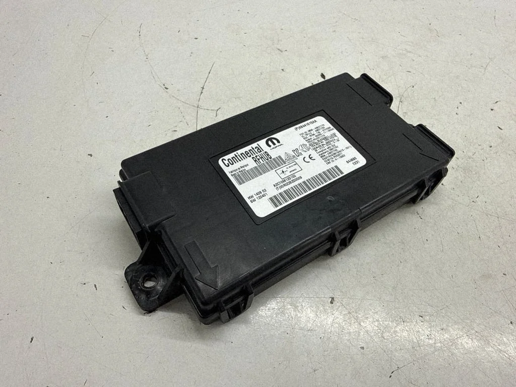 Aerial antenna amplifier 68441615AA