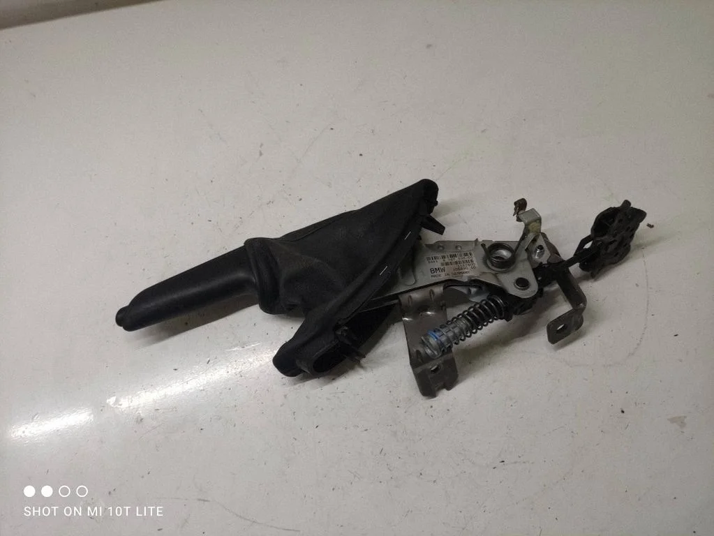 Handbrake/parking brake lever assembly 676753601