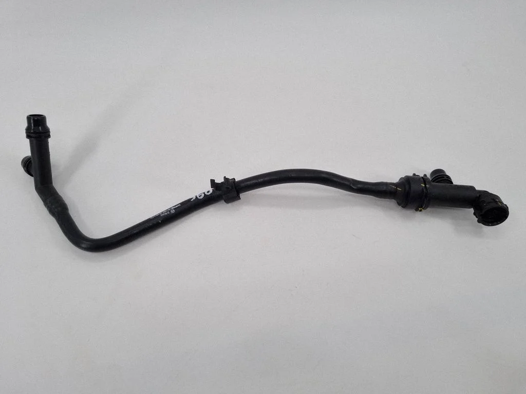 Mootori jahutusvedeliku toru / voolik A2945015600