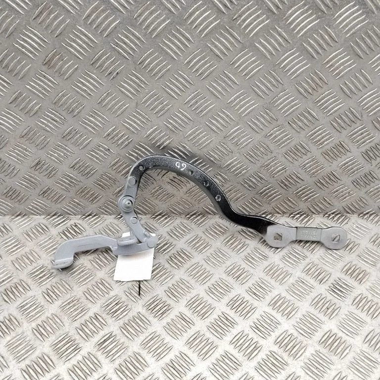 Tailgate/trunk/boot hinge – BMW XM (2022-)
