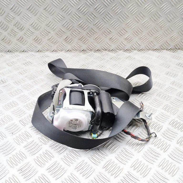 Front seatbelt A1678602803
