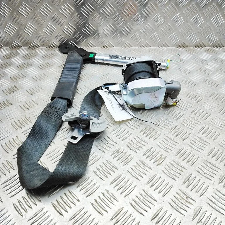 Priekšējā drošības josta 888202W260