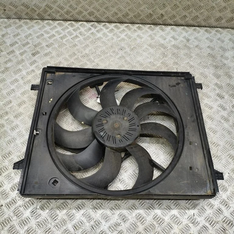 Radiator cooling fan shroud 5020718