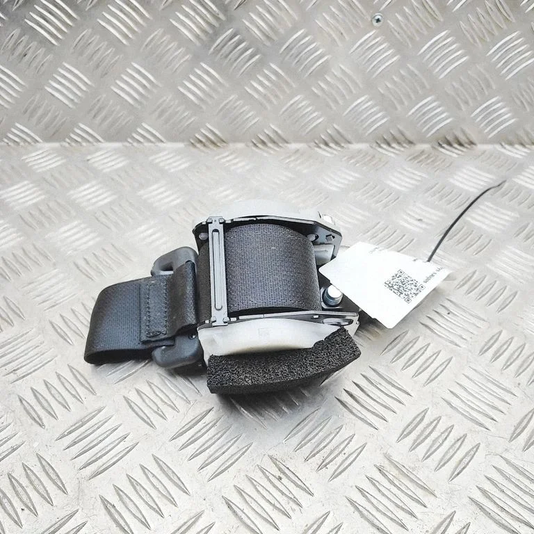 Aizmugurējā drošības josta 8498061M02