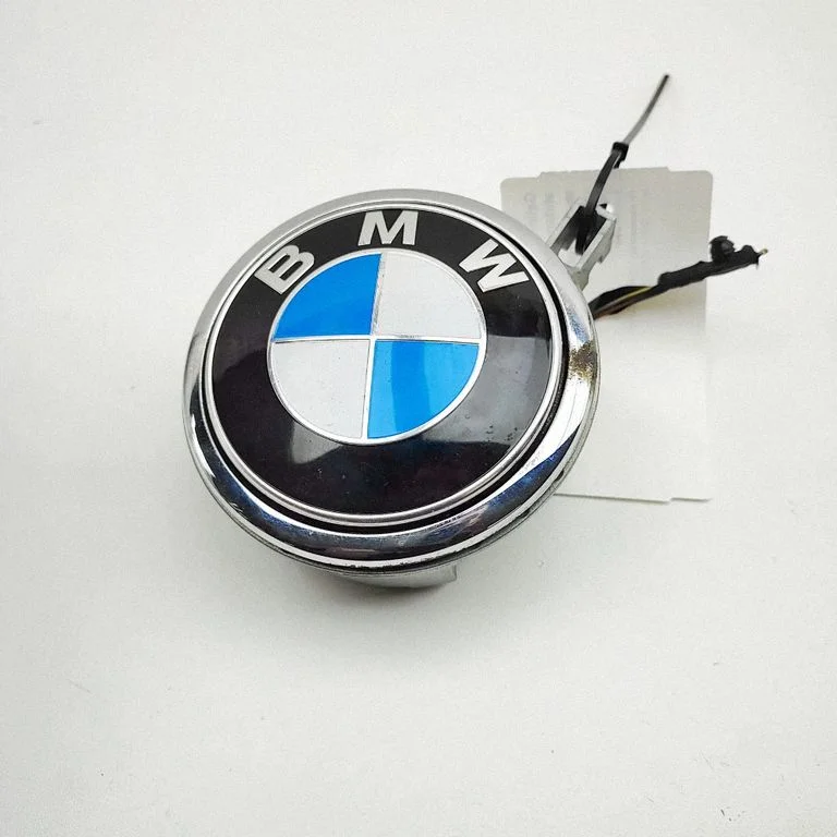 Klamka zewnętrzna klapy bagażnika – BMW Seria 6 F12 F13 (2010-2018)