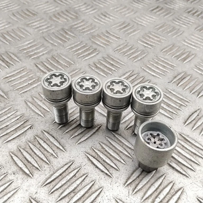 Anti-theft wheel nuts and lock – Skoda Elroq (2024-)