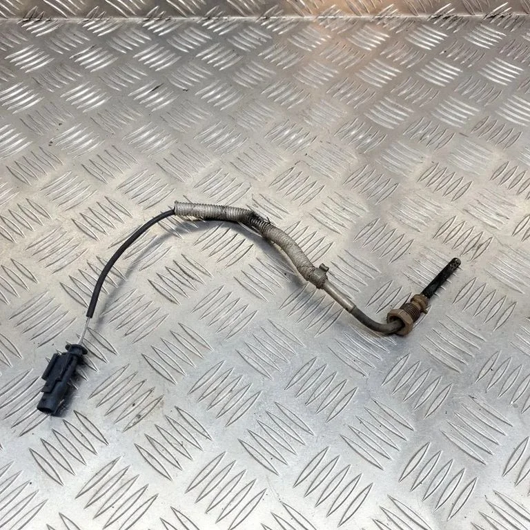 Oil temperature sensor – Volvo V60 (2011-2013)