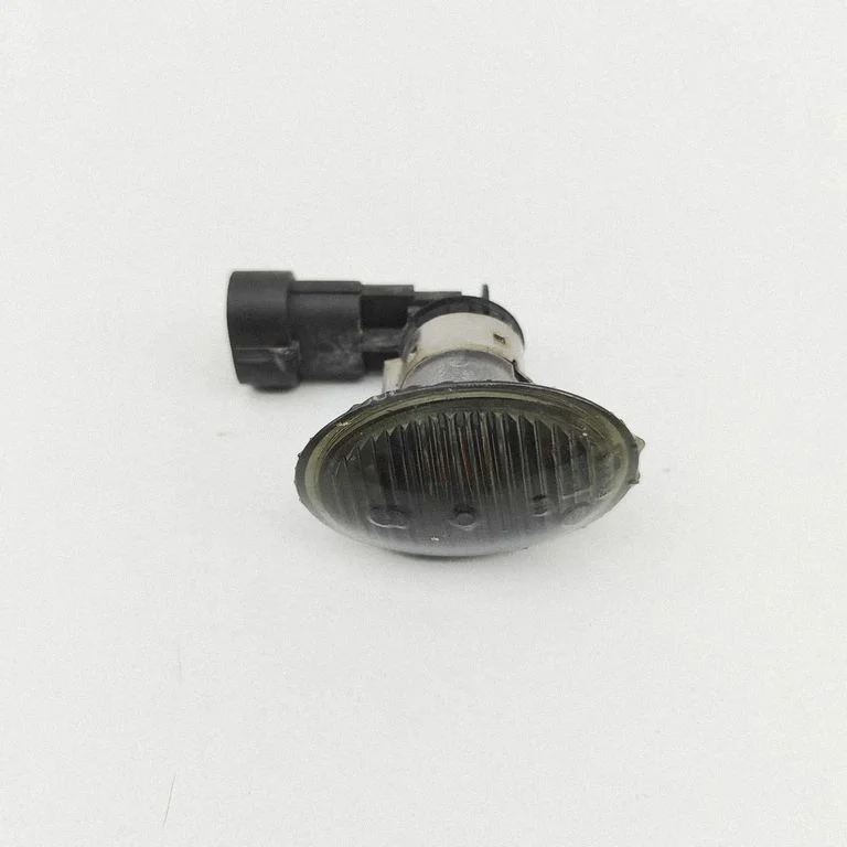 Front fender indicator light 34420026