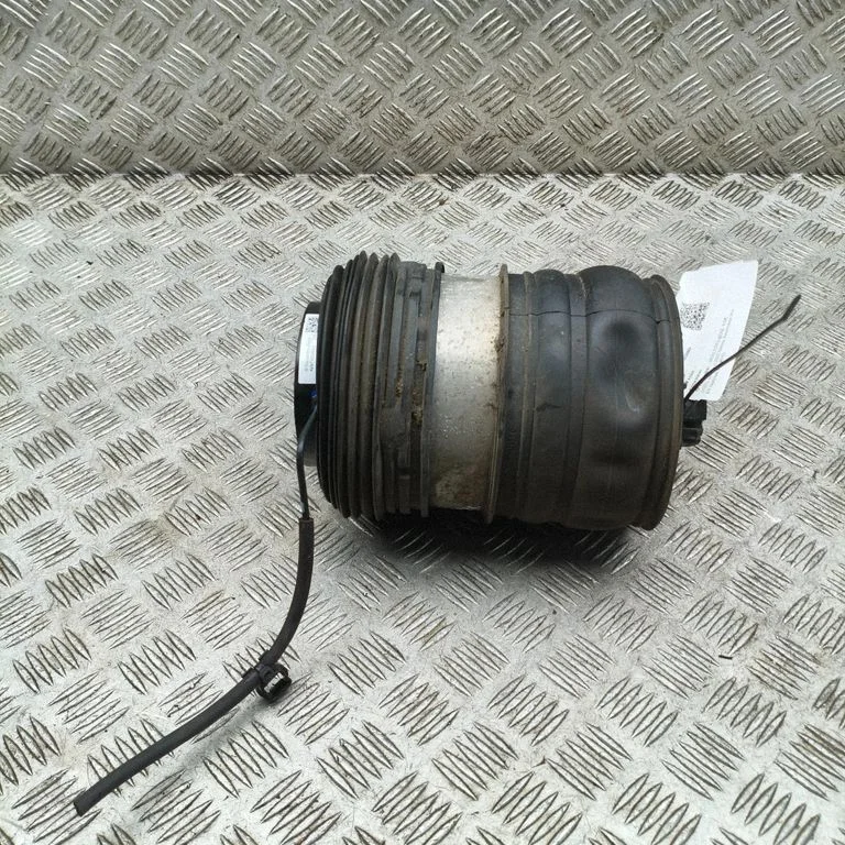 Aizmugurējais pneimatiskais (gaisa) spilvens – Mercedes-Benz EQE v295 (2022-)