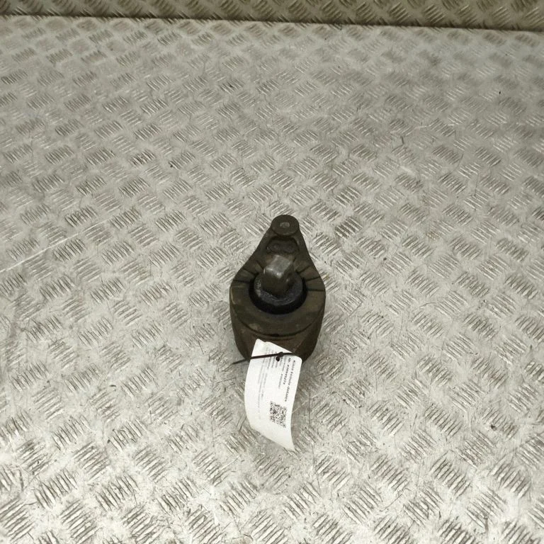 Engine mount bracket 6700048700