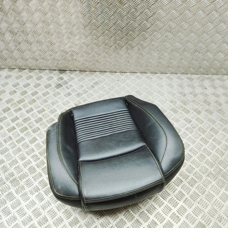 Aizmugurējais sēdeklis 30899505