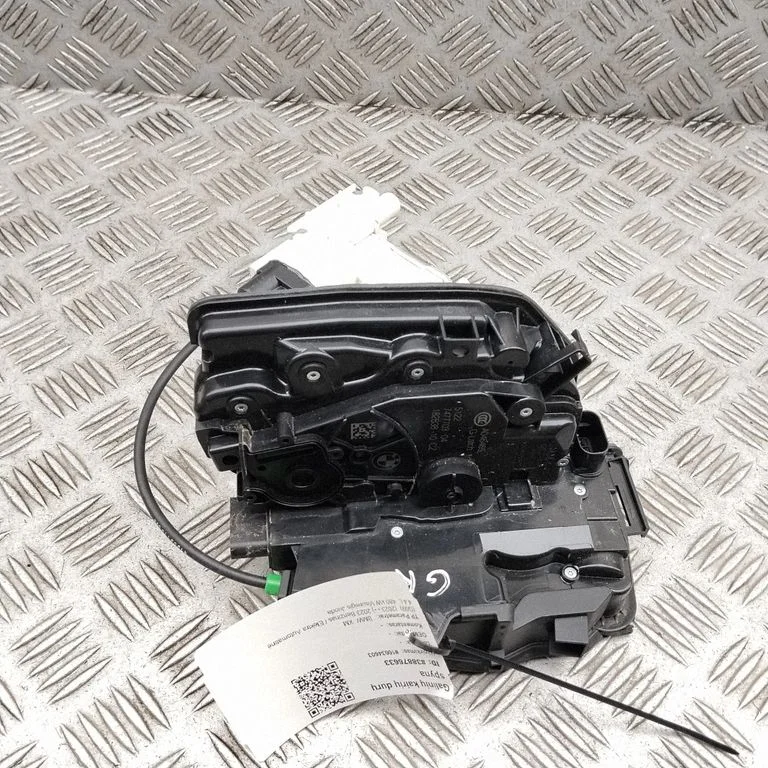 Aizmugurējo durvju slēdzene – BMW XM (2022-)