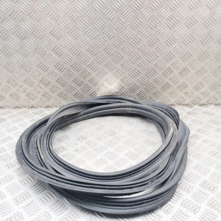 Loading door rubber seal (on body) – Mercedes-Benz GLE-Class W167 (2019-)