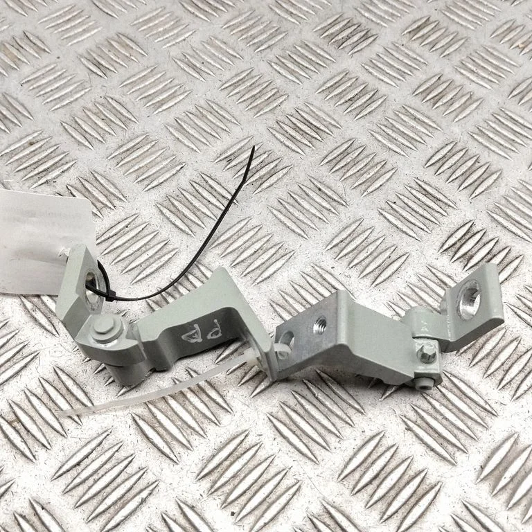 Front door hinges set – Skoda Elroq (2024-)