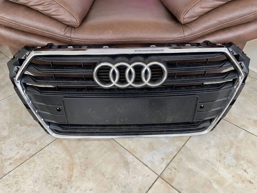Esistange ülemine radiaatorivõre – Audi A4 S4 B9 (2015-2019)