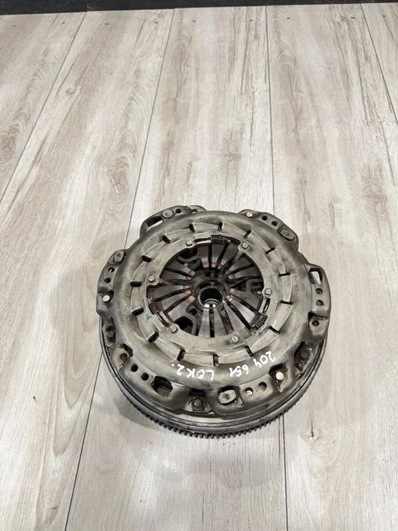 Dual mass flywheel – Mercedes-Benz C-Class AMG W204 (2007-2014)