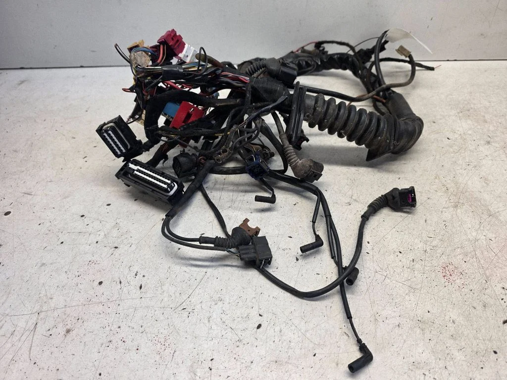Motora vadu instalācija 1234