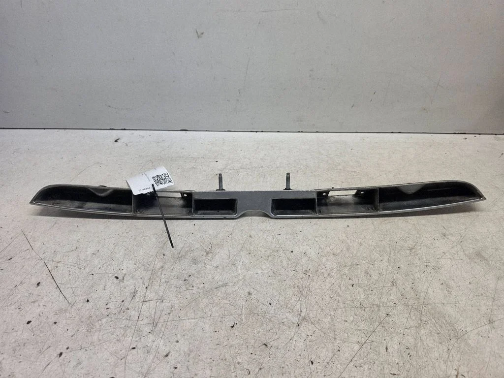 Trunk door license plate light bar – Audi A4 S4 B5 8D (1994-1999)