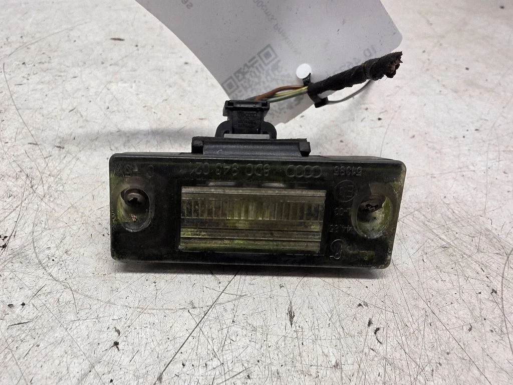 Numura zīmes apgaismojums 8D5827631
