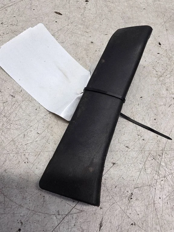 Aizmugurējais vāks (bagāžnieka) 8D5971821A