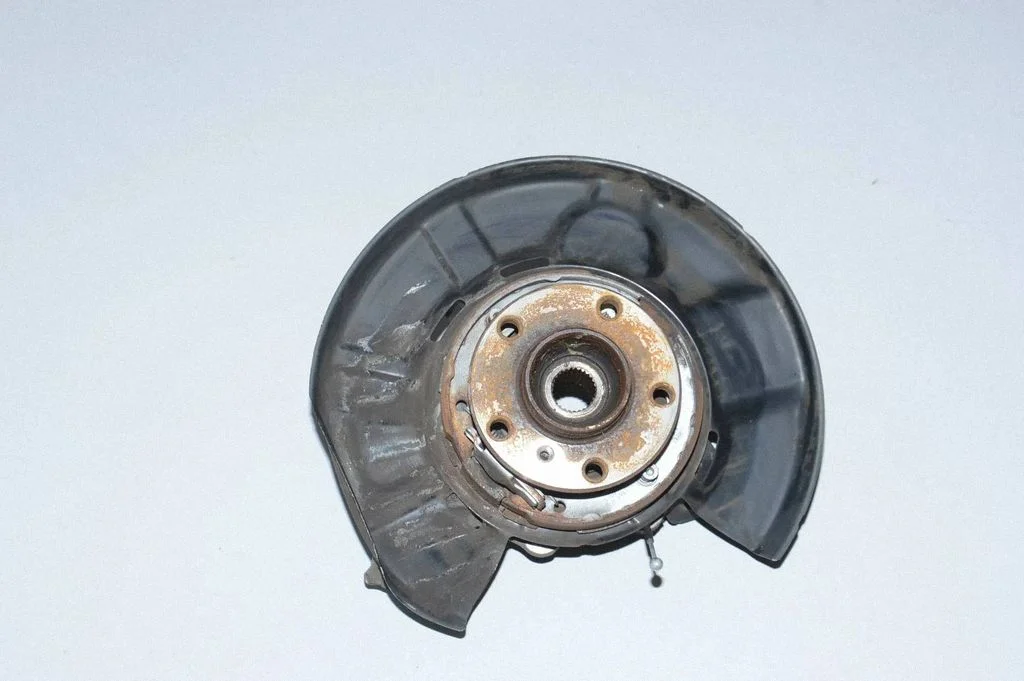 Rear wheel hub spindle/knuckle 0000019834