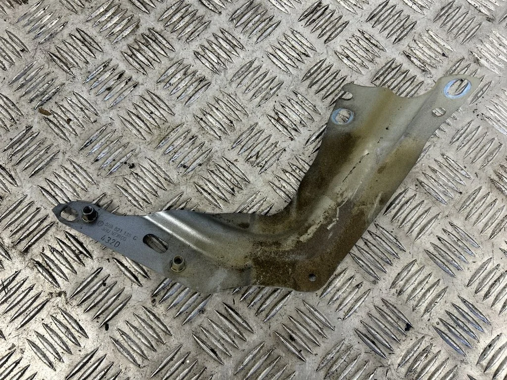 Fender mounting bracket – Volkswagen Tiguan Allspace (2017-)