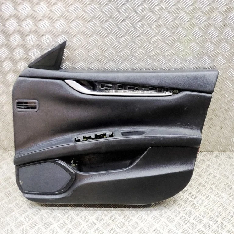 Front door card panel trim 670023103