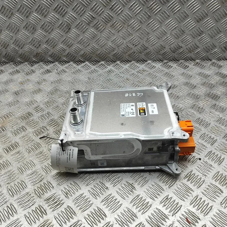 Invertors (sprieguma pārveidotājs) KBB33051XF
