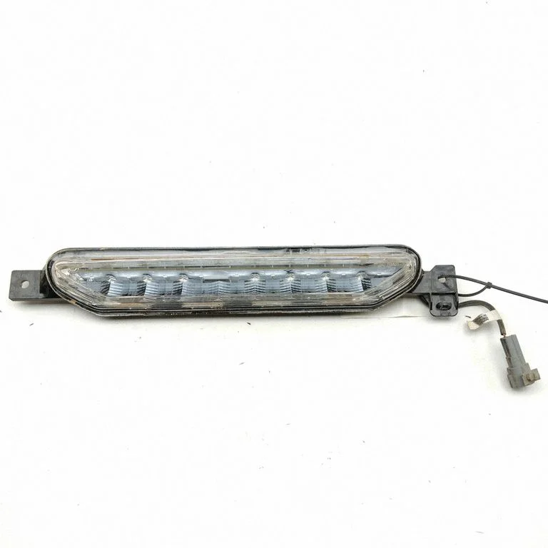 Aizmugurējais miglas lukturis SA3HK4116300