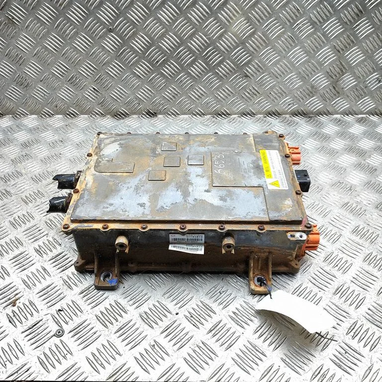 Voltage converter inverter SA3HKU2122020D