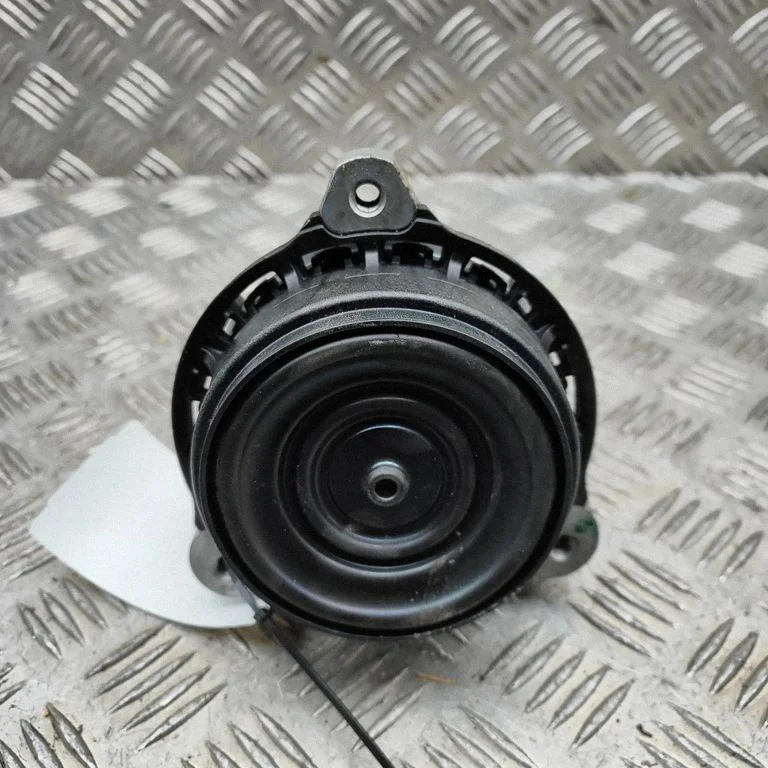 Engine mount bracket 8089822
